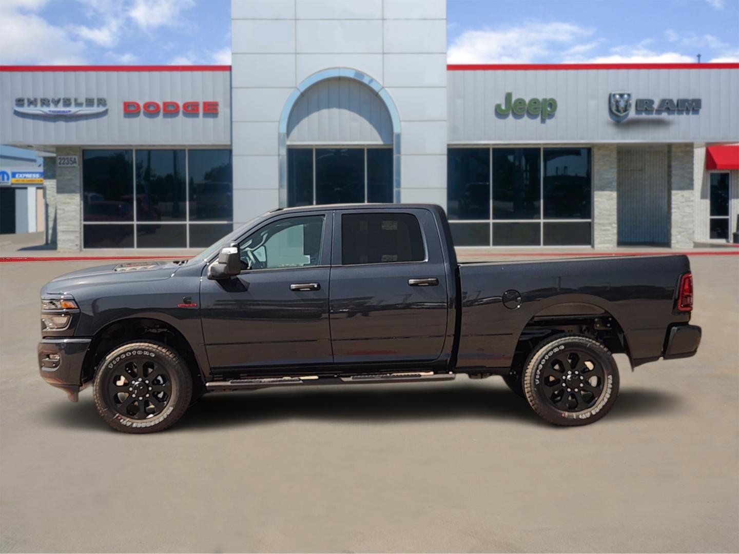 2026 RAM Ram 2500 RAM 2500 BLACK EXPRESS CREW CAB 4X4 6'4' BOX