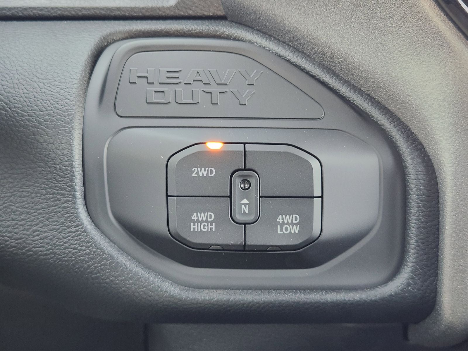 2026 RAM Ram 2500 RAM 2500 BLACK EXPRESS CREW CAB 4X4 6'4' BOX