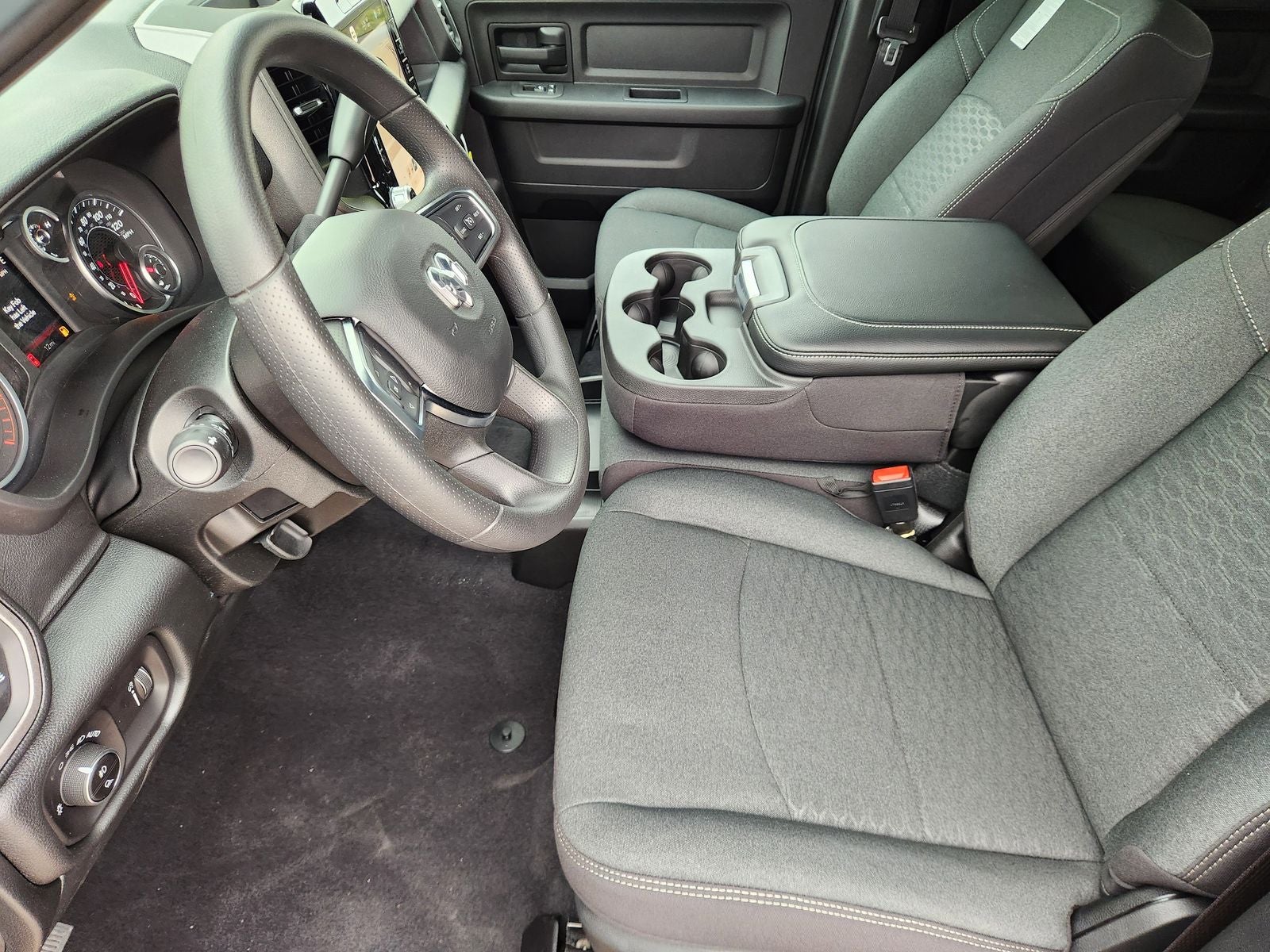 2026 RAM Ram 2500 RAM 2500 BLACK EXPRESS CREW CAB 4X4 6'4' BOX