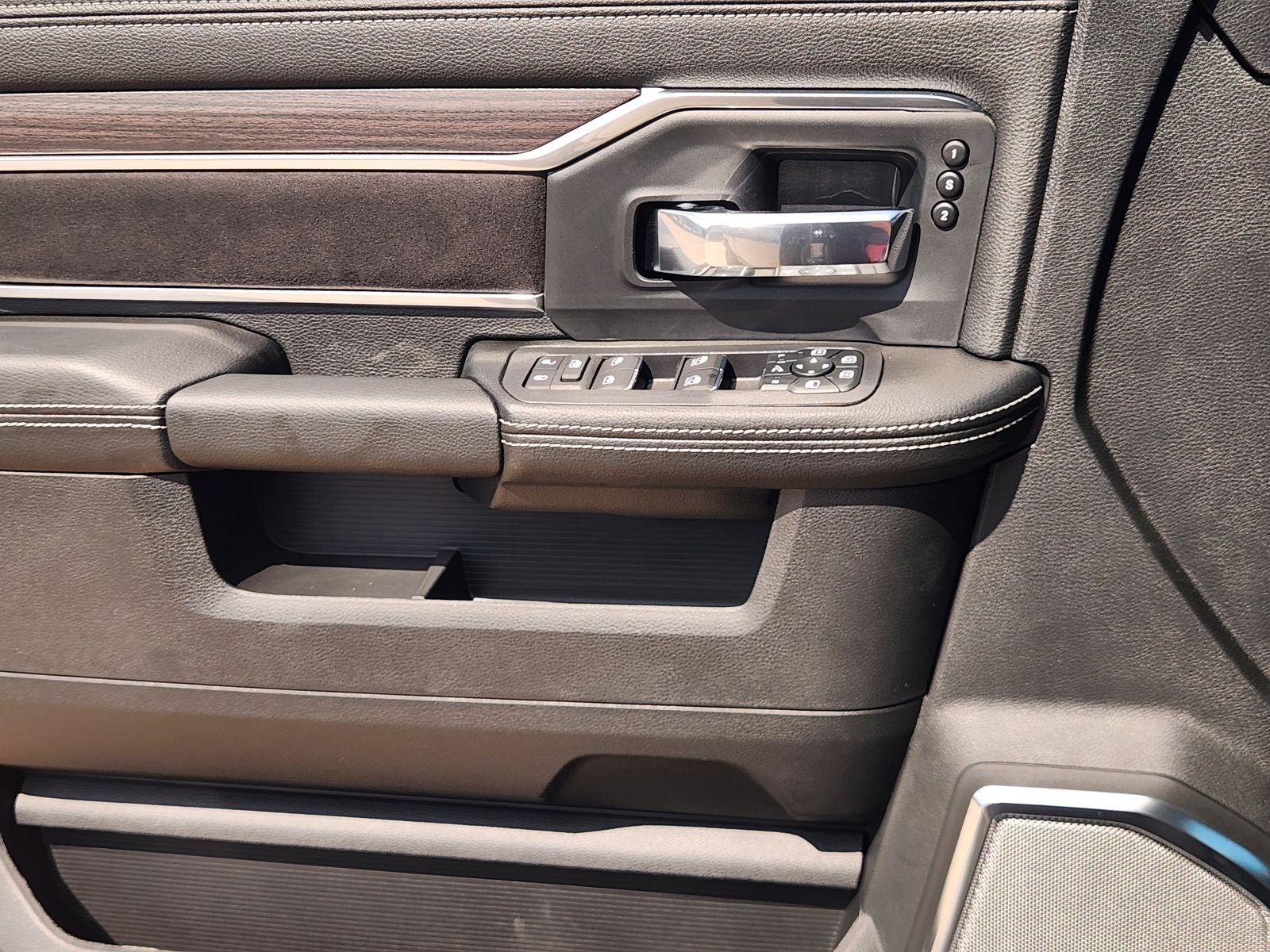 2027 RAM Ram 2500 RAM 2500 LARAMIE MEGA CAB 4X4 6'4' BOX