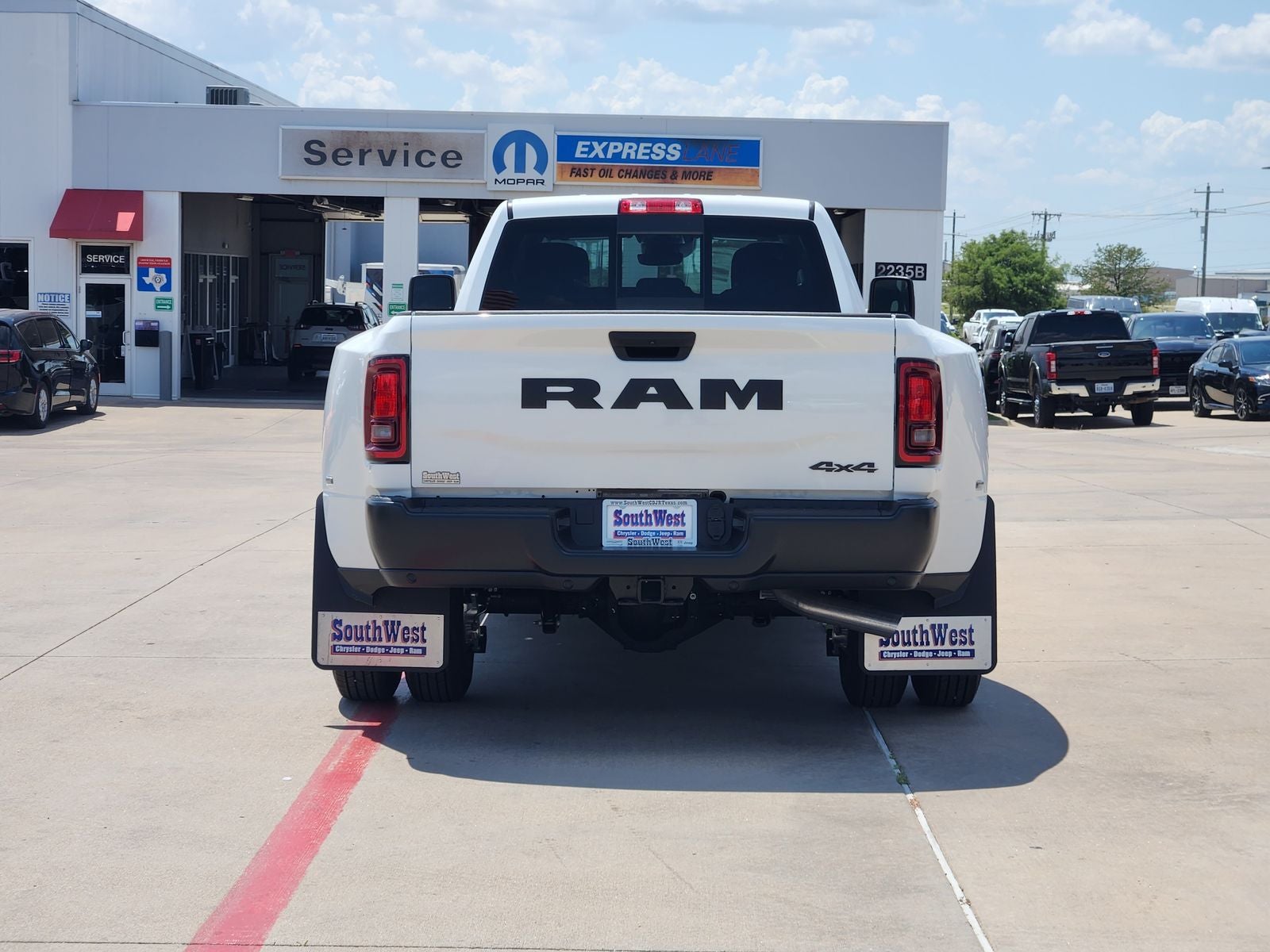 2026 RAM Ram 3500 RAM 3500 TRADESMAN CREW CAB 4X4 8' BOX