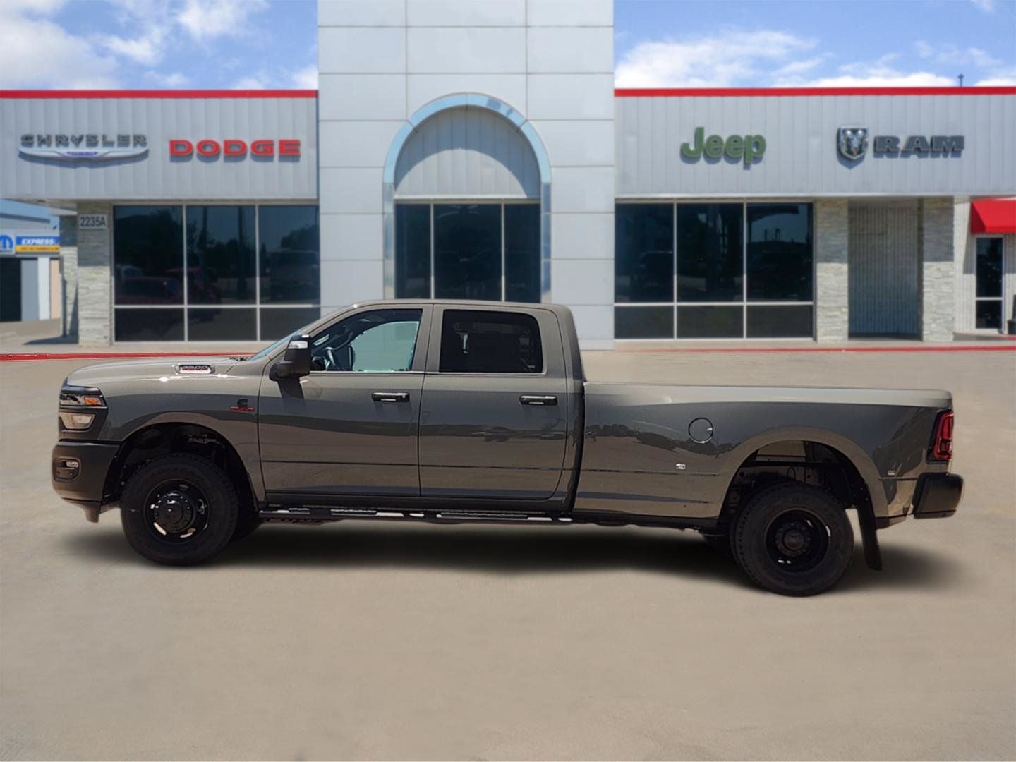 2026 RAM Ram 3500 RAM 3500 TRADESMAN CREW CAB 4X4 8' BOX