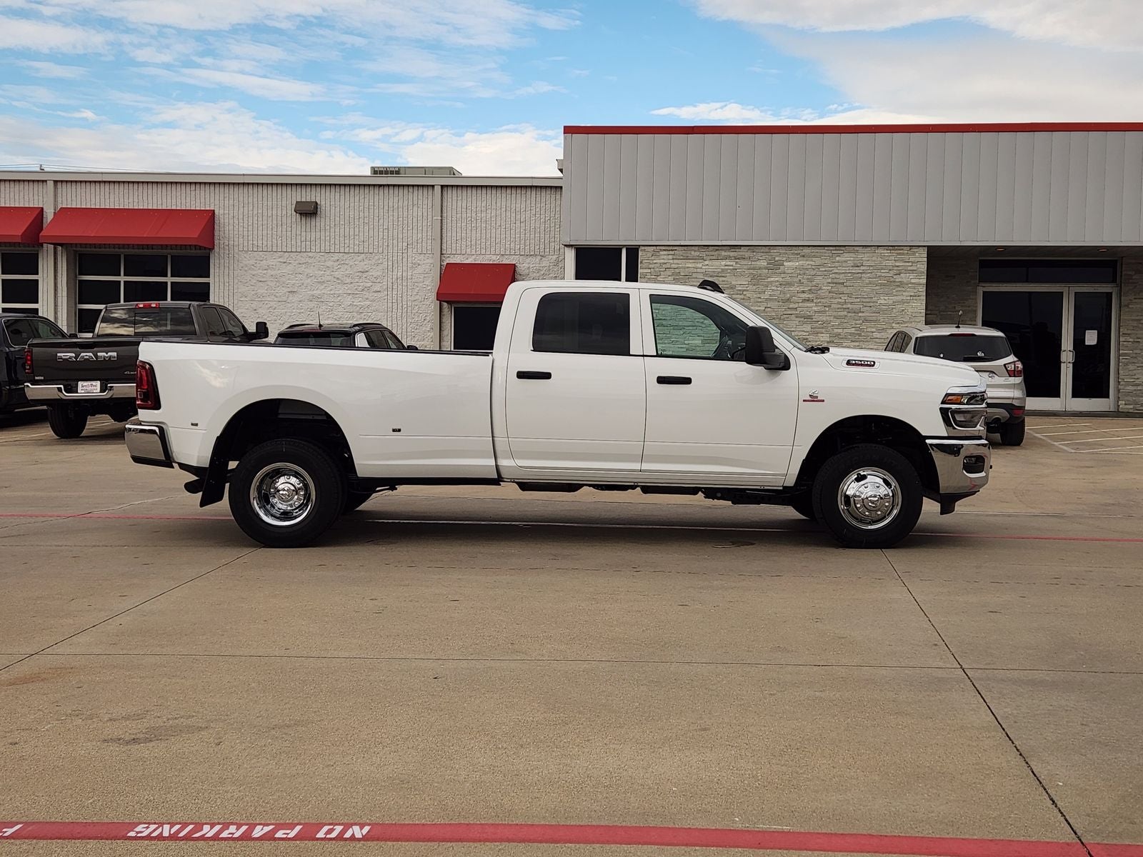 2026 RAM Ram 3500 RAM 3500 TRADESMAN CREW CAB 4X4 8' BOX