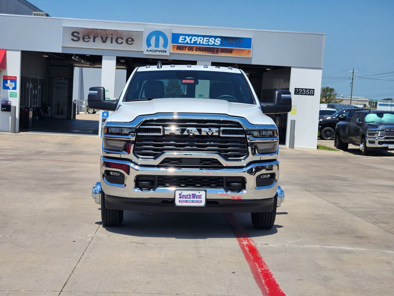 2026 RAM Ram 3500 RAM 3500 TRADESMAN CREW CAB 4X4 8' BOX