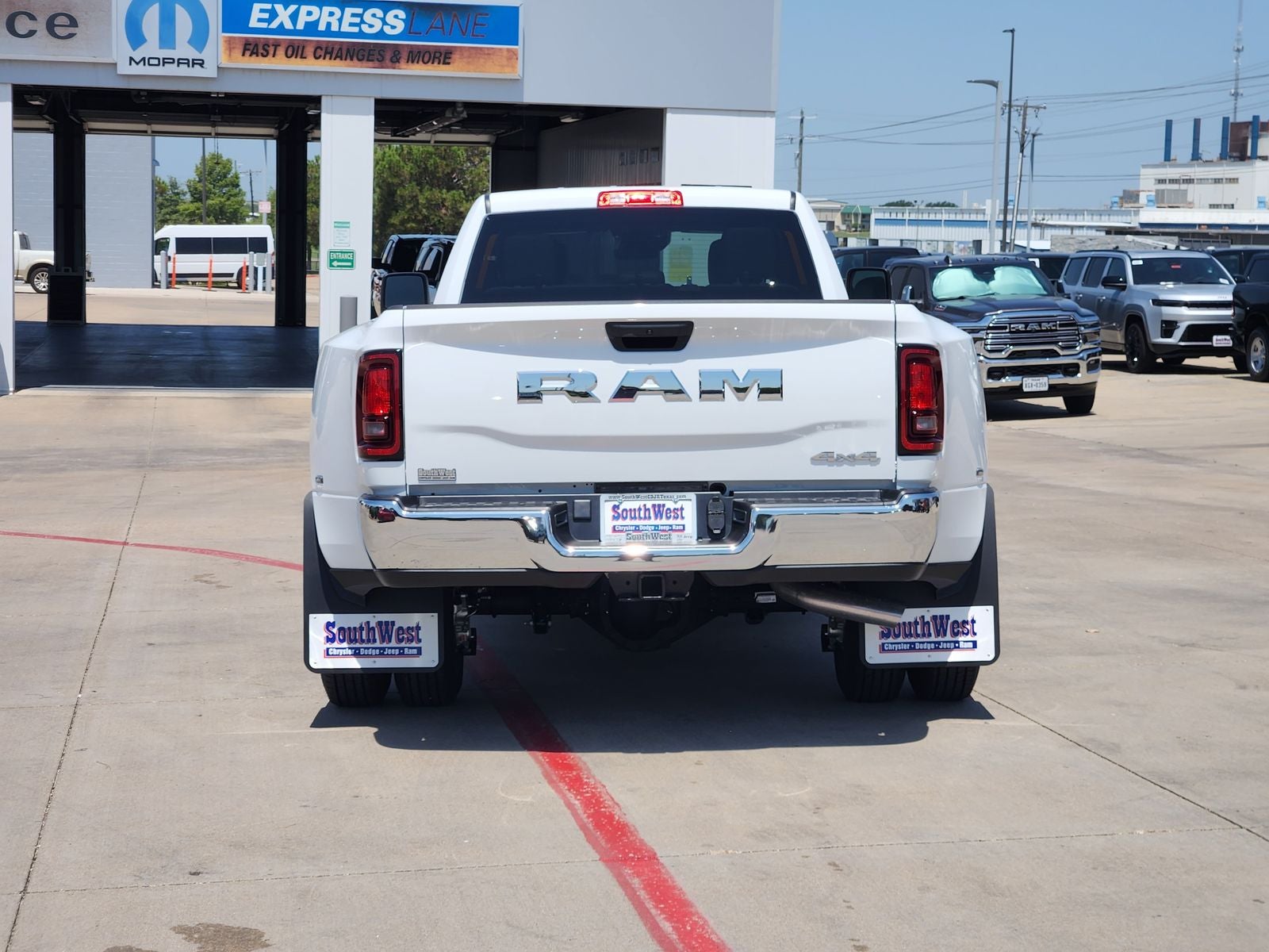 2026 RAM Ram 3500 RAM 3500 TRADESMAN CREW CAB 4X4 8' BOX
