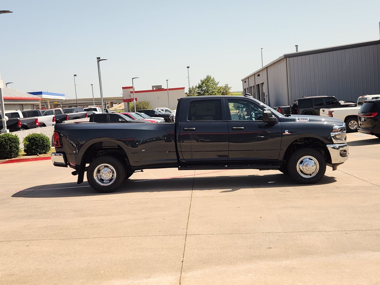 2026 RAM Ram 3500 RAM 3500 TRADESMAN CREW CAB 4X4 8' BOX