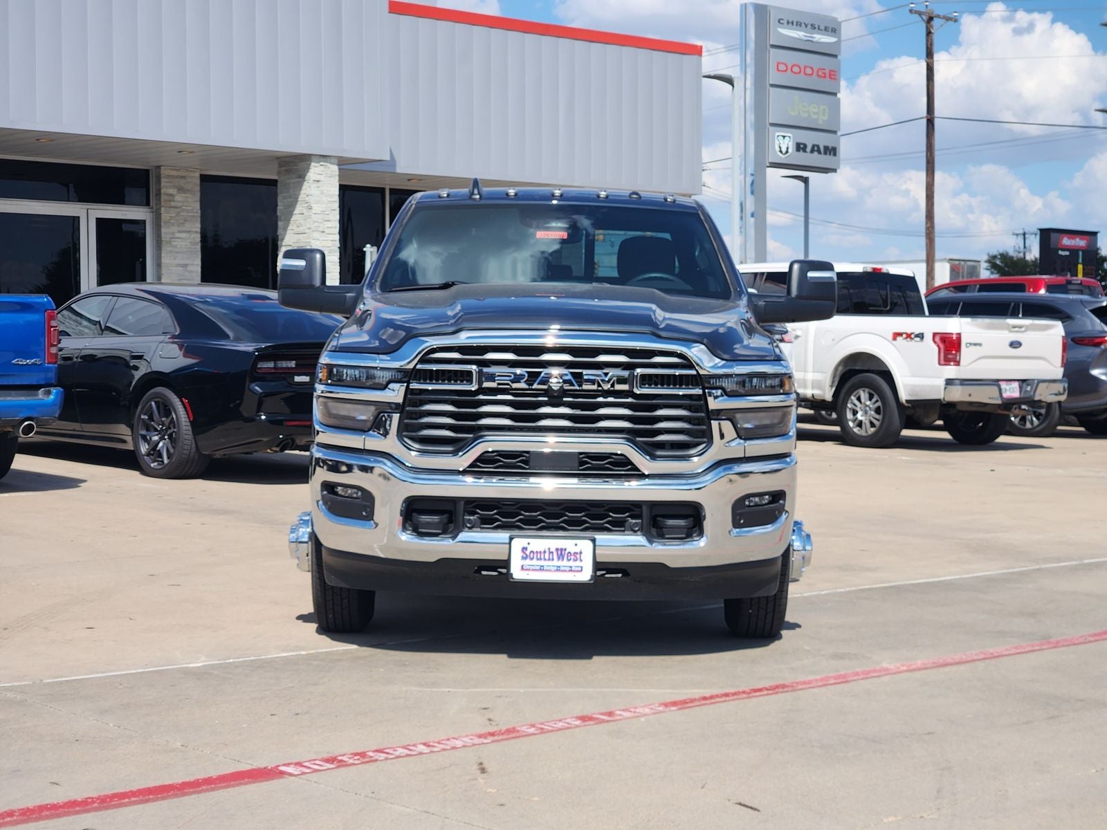 2026 RAM Ram 3500 RAM 3500 TRADESMAN CREW CAB 4X4 8' BOX