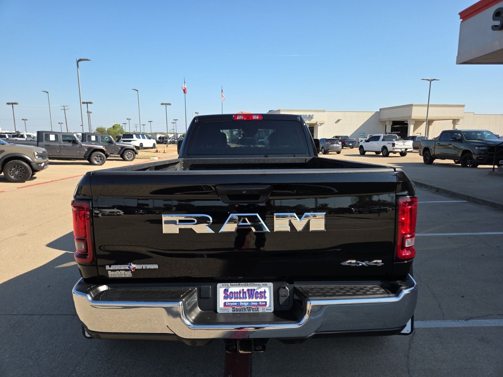 2025 RAM Ram 3500 Lone Star Crew Cab 4x4 8' Box
