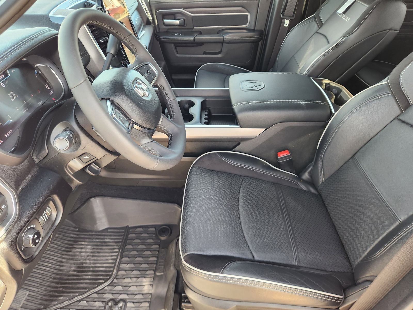 2025 RAM Ram 3500 Laramie Crew Cab 4x4 8' Box