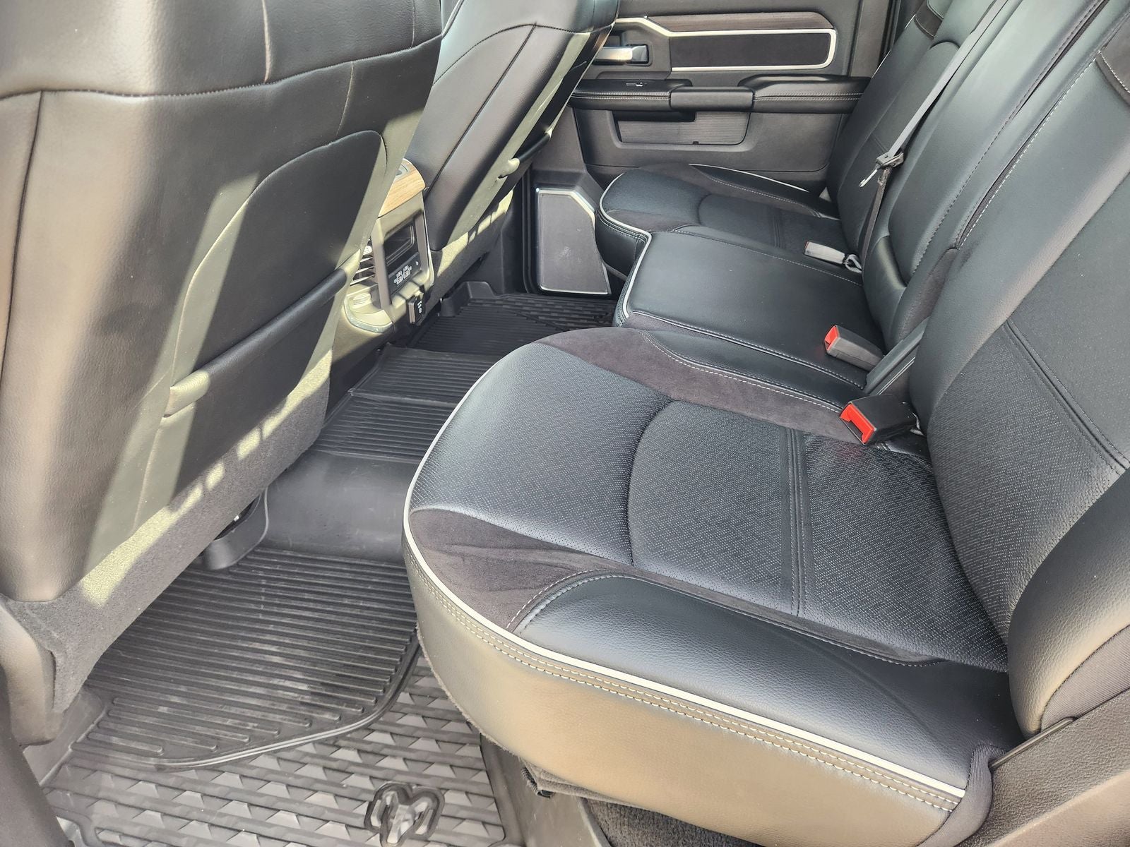 2025 RAM Ram 3500 Laramie Crew Cab 4x4 8' Box