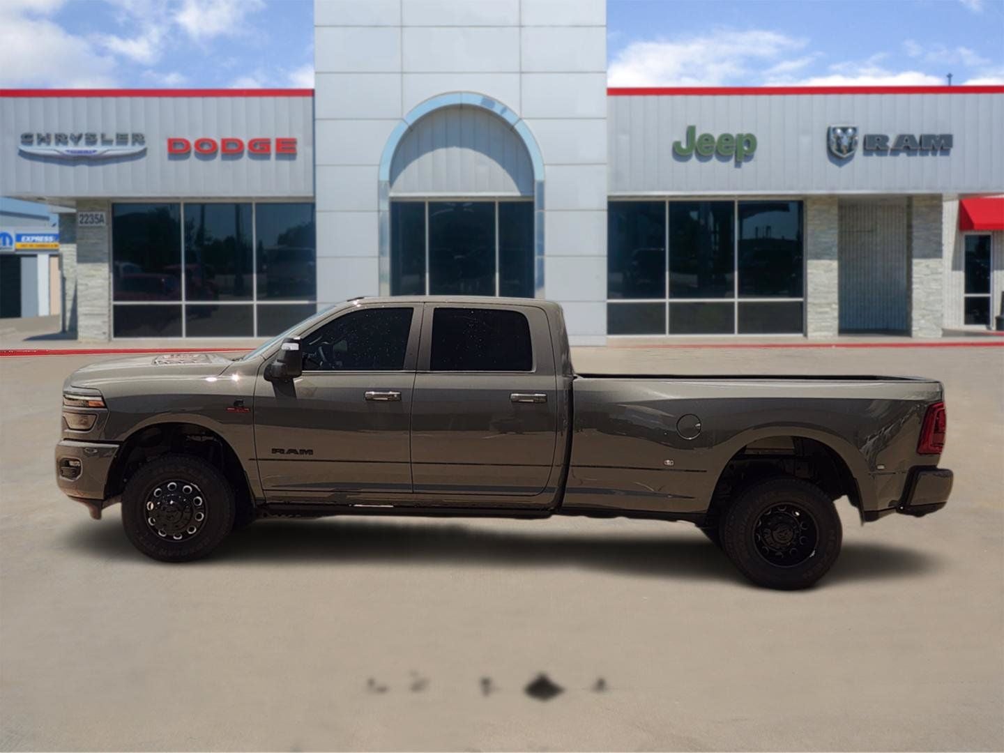 2026 RAM Ram 3500 RAM 3500 LARAMIE CREW CAB 4X4 8' BOX