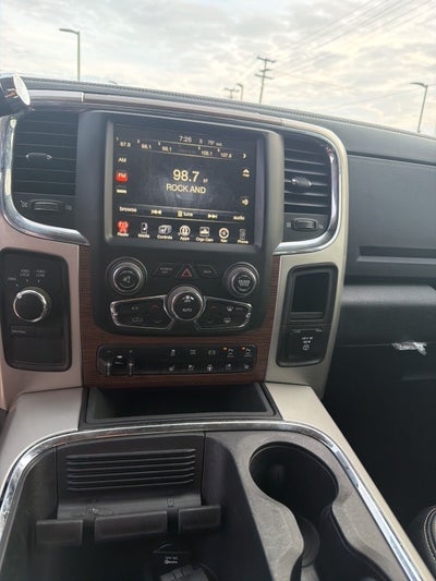 2017 RAM Ram 3500 Laramie Crew Cab 4x4 8' Box