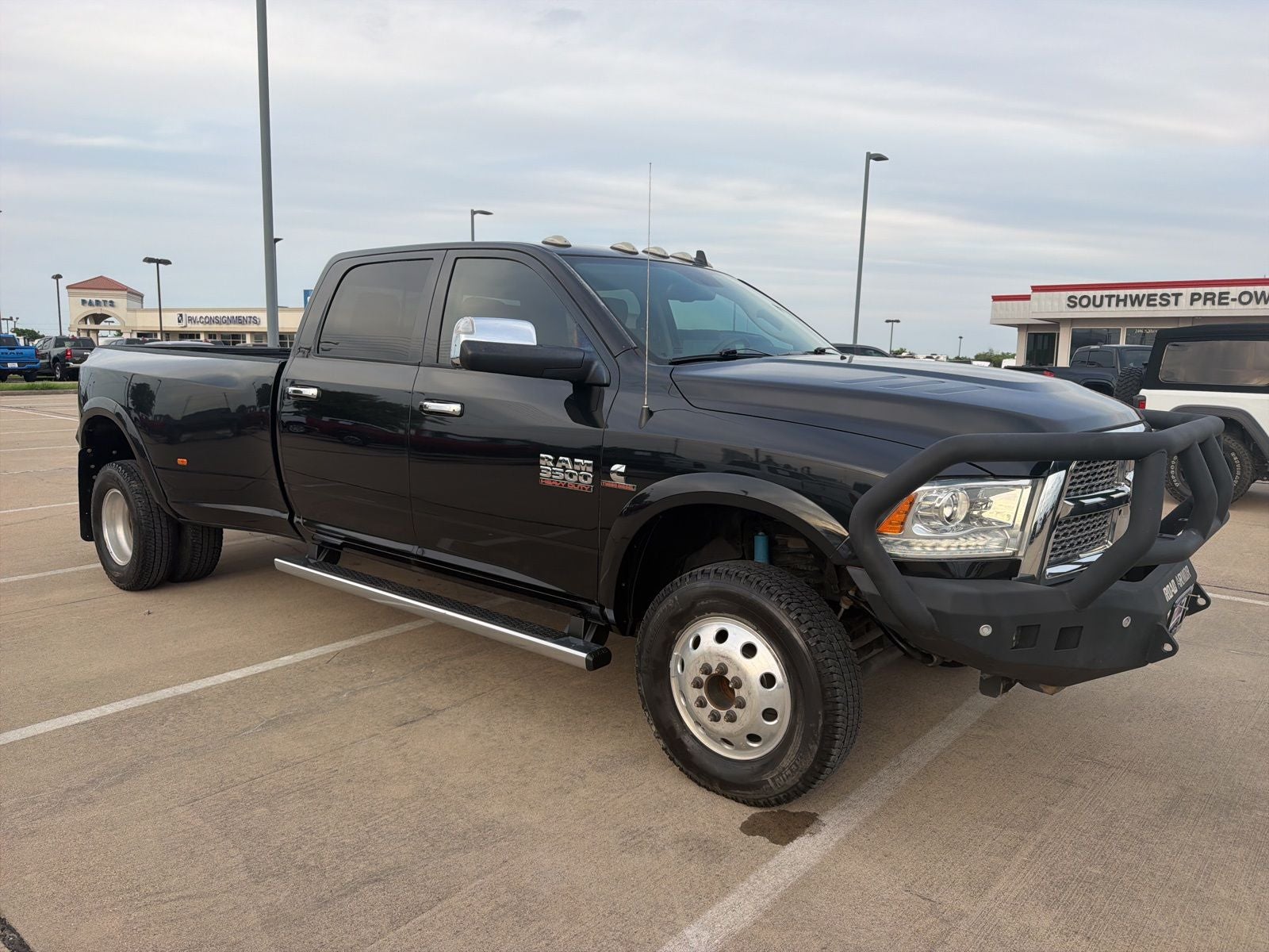 2017 RAM Ram 3500 Laramie Crew Cab 4x4 8' Box