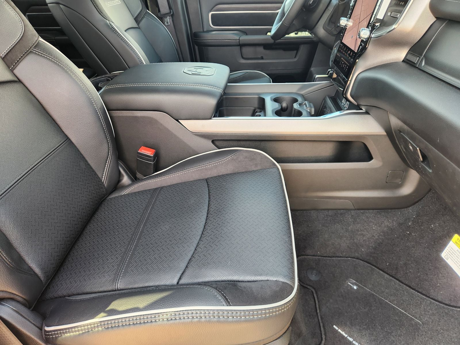 2026 RAM Ram 3500 RAM 3500 LARAMIE CREW CAB 4X4 8' BOX