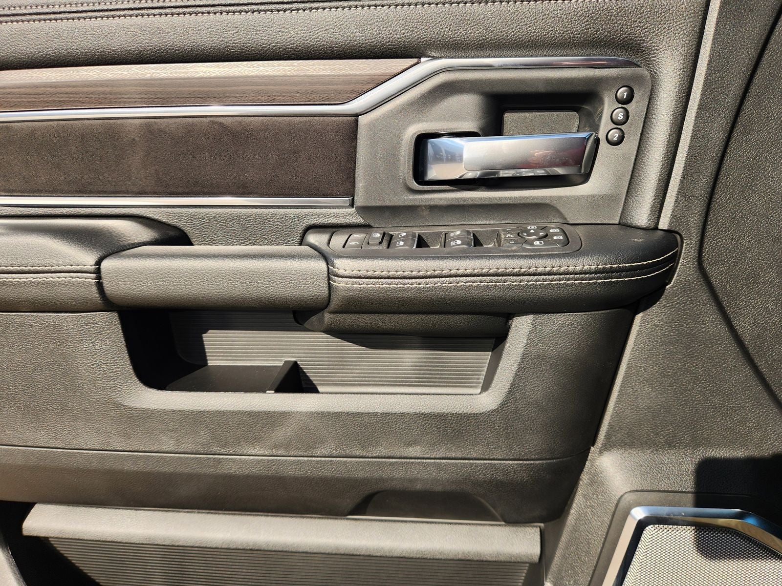 2026 RAM Ram 3500 RAM 3500 LARAMIE MEGA CAB 4X4 6'4' BOX