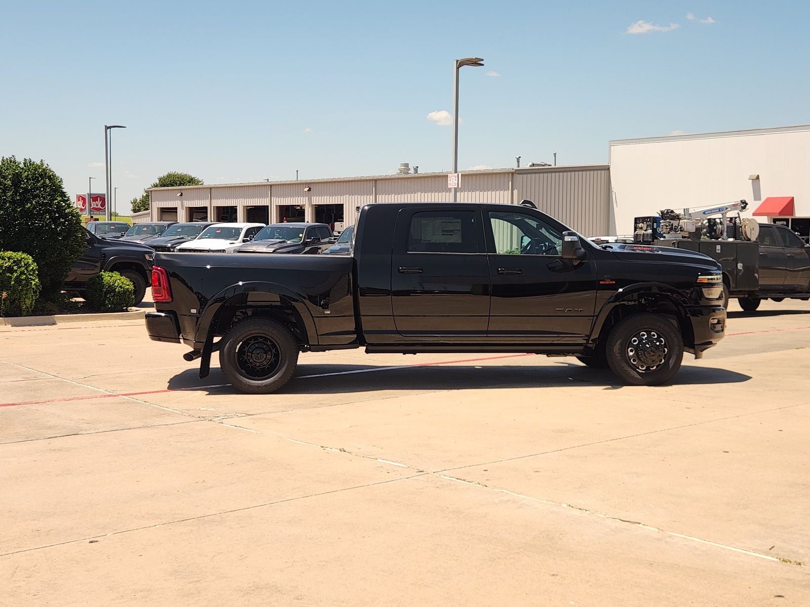 2026 RAM Ram 3500 RAM 3500 LIMITED MEGA CAB 4X4 6'4' BOX