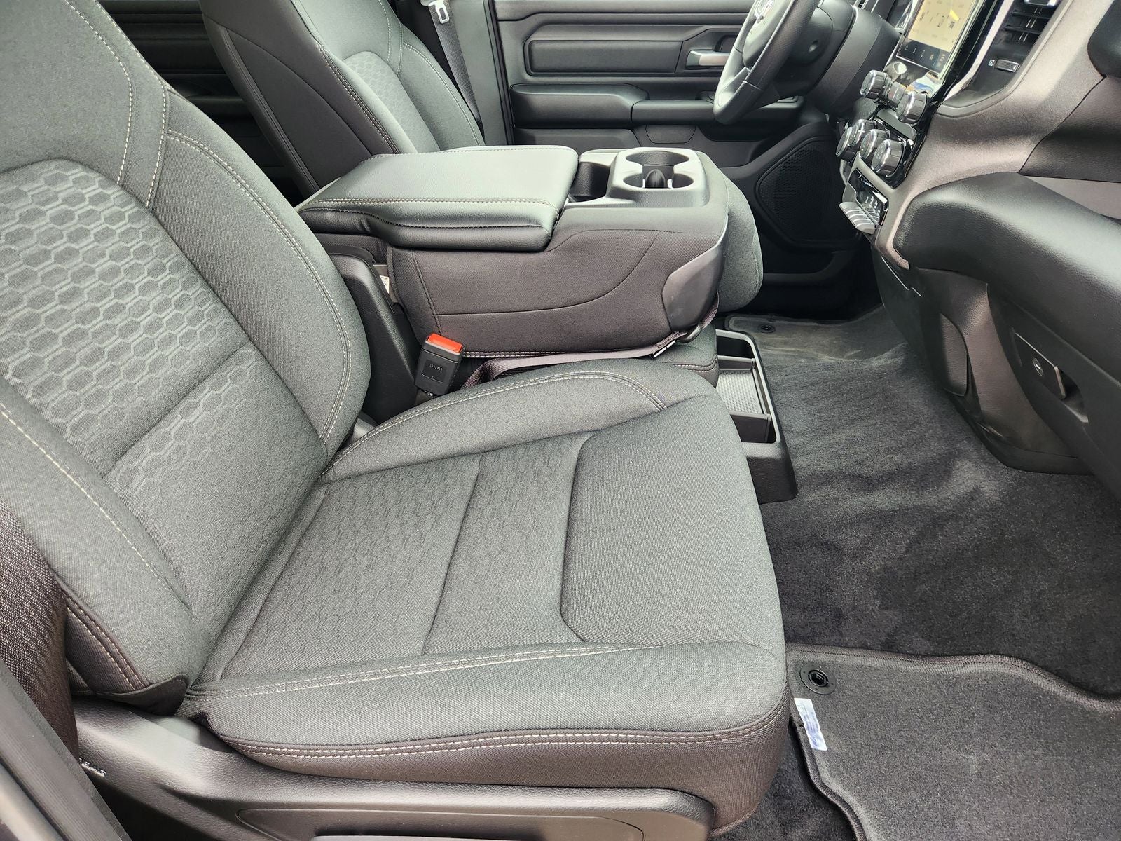 2026 RAM Ram 1500 RAM 1500 EXPRESS CREW CAB 4X2 5'7' BOX