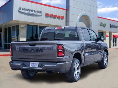 2026 RAM Ram 1500 RAM 1500 EXPRESS CREW CAB 4X2 5'7' BOX