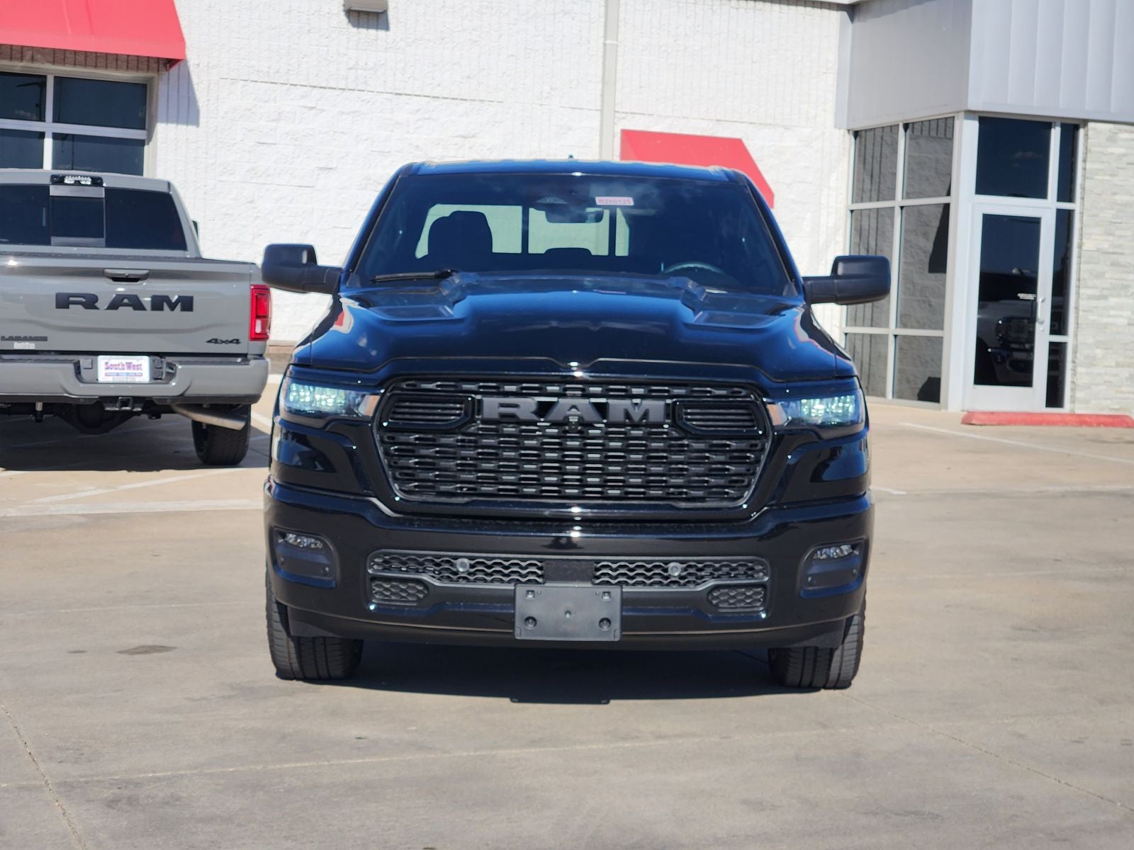 2026 RAM Ram 1500 RAM 1500 EXPRESS CREW CAB 4X4 5'7' BOX