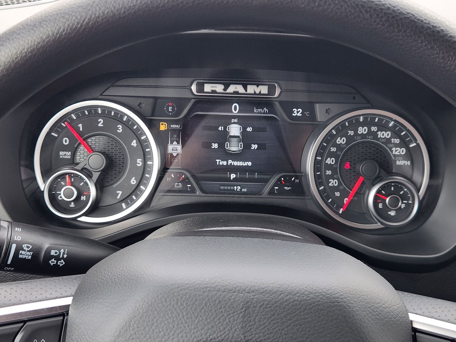 2026 RAM Ram 1500 RAM 1500 EXPRESS CREW CAB 4X4 5'7' BOX