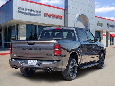 2026 RAM Ram 1500 RAM 1500 EXPRESS CREW CAB 4X4 5'7' BOX