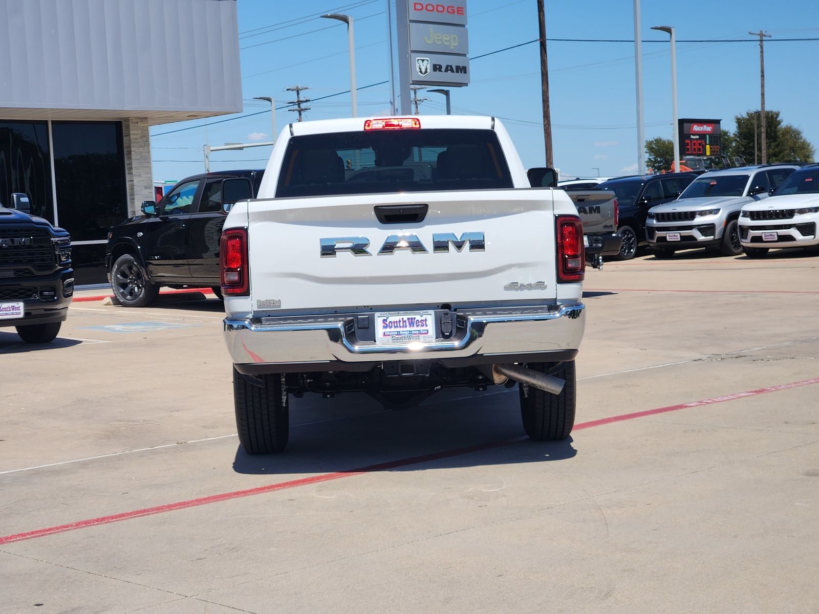 2026 RAM Ram 2500 RAM 2500 TRADESMAN CREW CAB 4X4 6'4' BOX