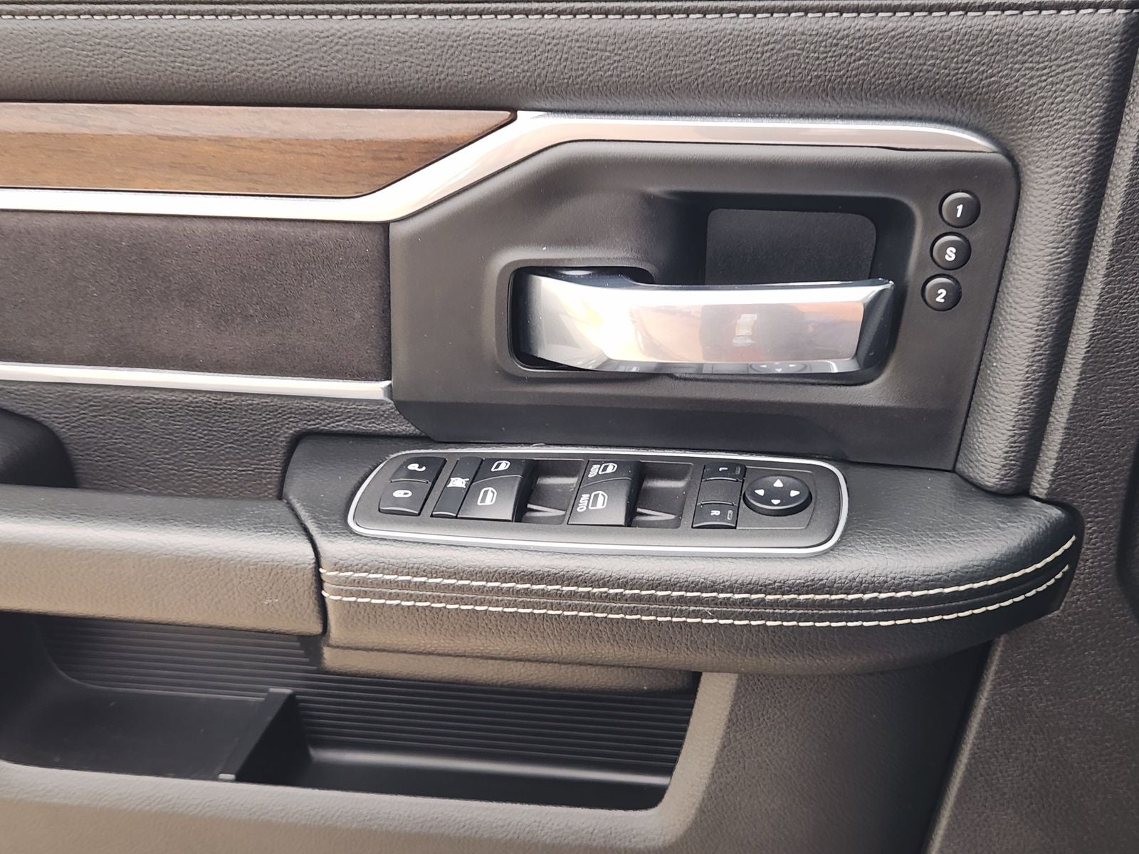 2022 RAM Ram 2500 Laramie Crew Cab 4x4 6'4' Box