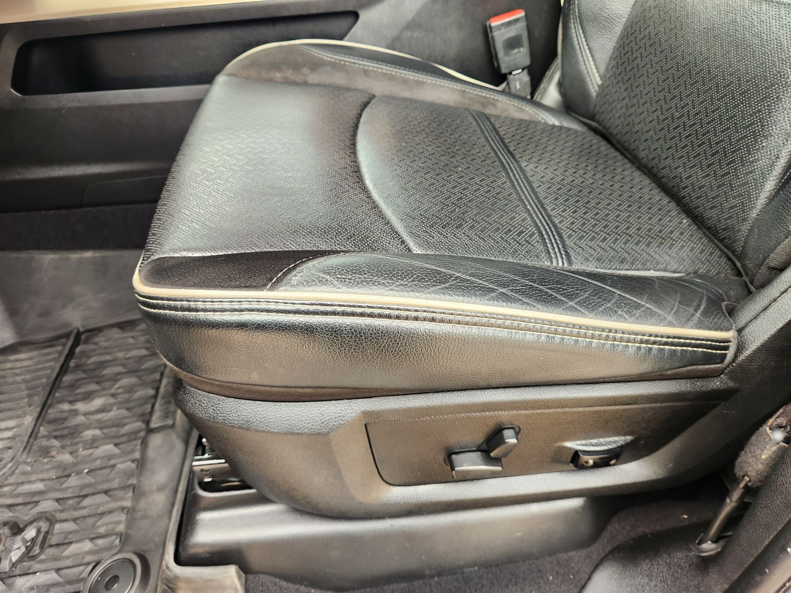 2022 RAM Ram 2500 Laramie Crew Cab 4x4 6'4' Box