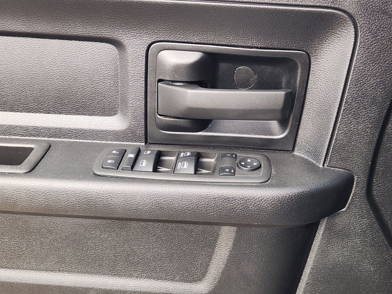 2022 RAM Ram 2500 Tradesman Crew Cab 4x4 8' Box