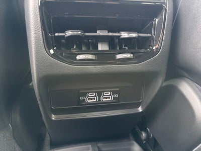 2026 Jeep Grand Cherokee GRAND CHEROKEE LAREDO 4X2