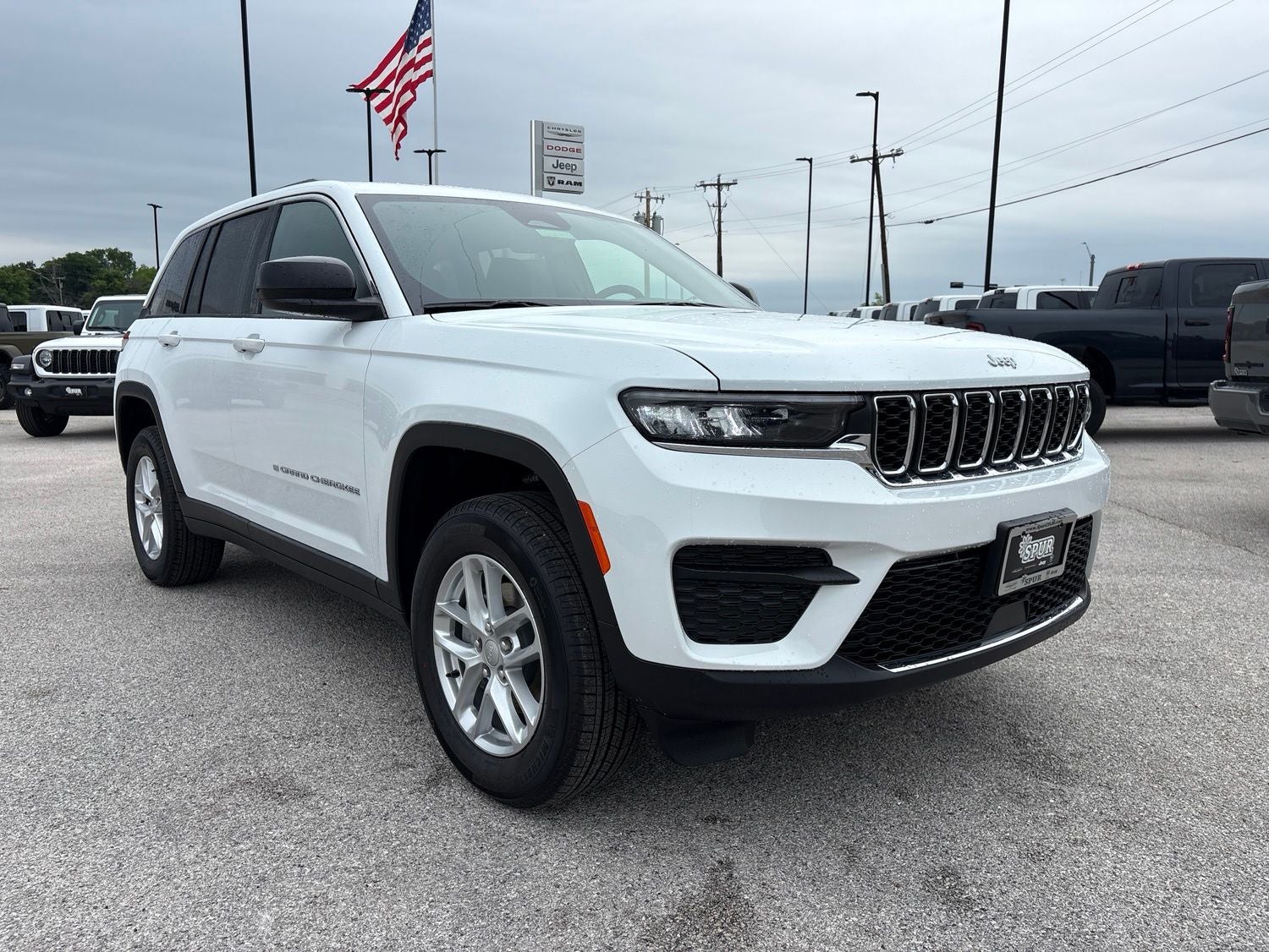 2026 Jeep Grand Cherokee GRAND CHEROKEE LAREDO 4X2