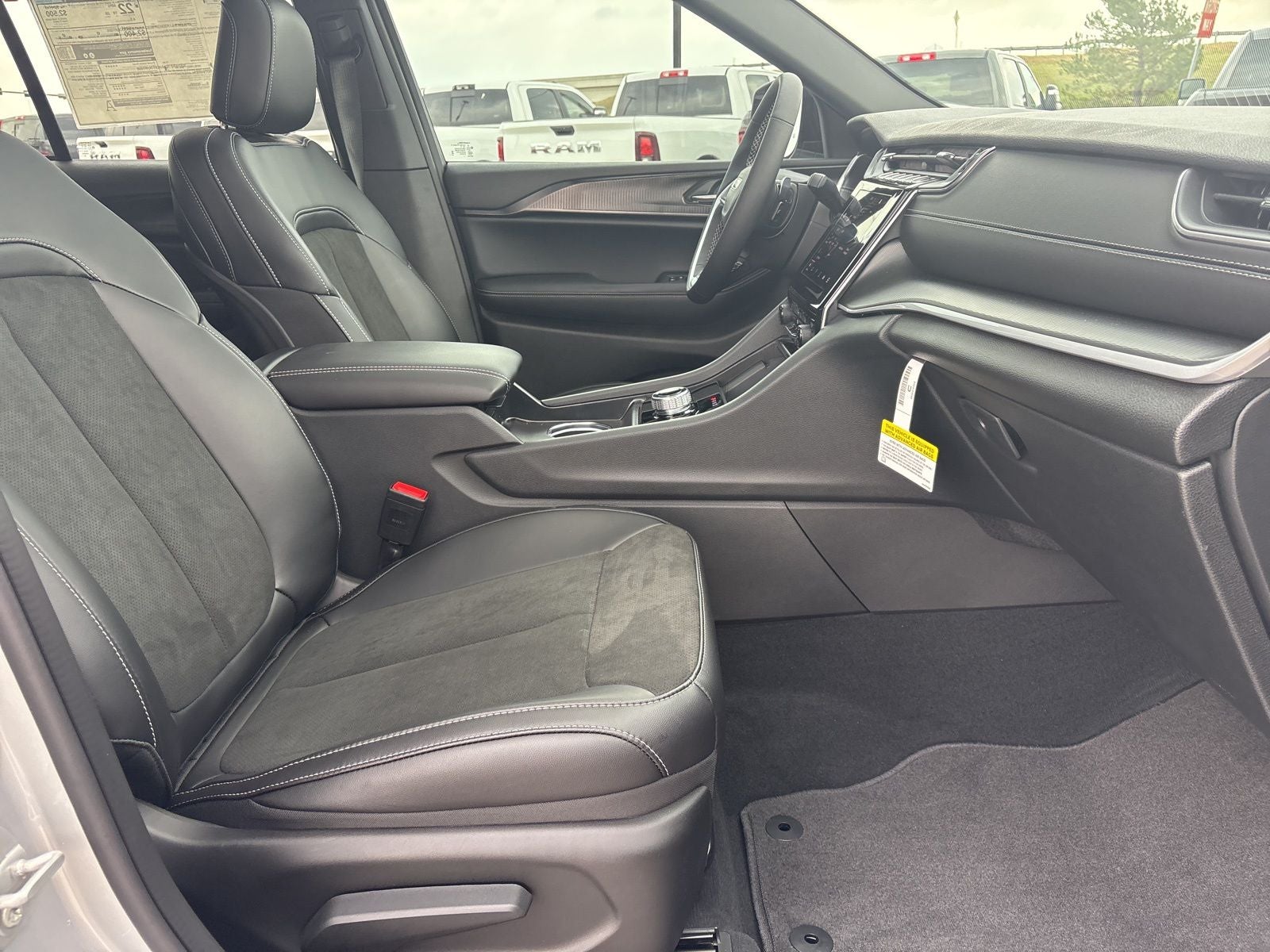 2025 Jeep Grand Cherokee GRAND CHEROKEE ALTITUDE X 4X2