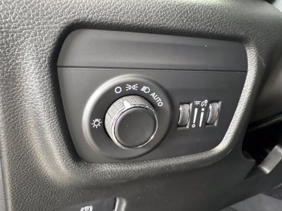 2027 Jeep Grand Cherokee Laredo Altitude