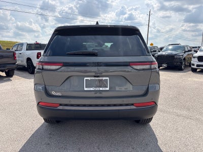 2027 Jeep Grand Cherokee Laredo Altitude