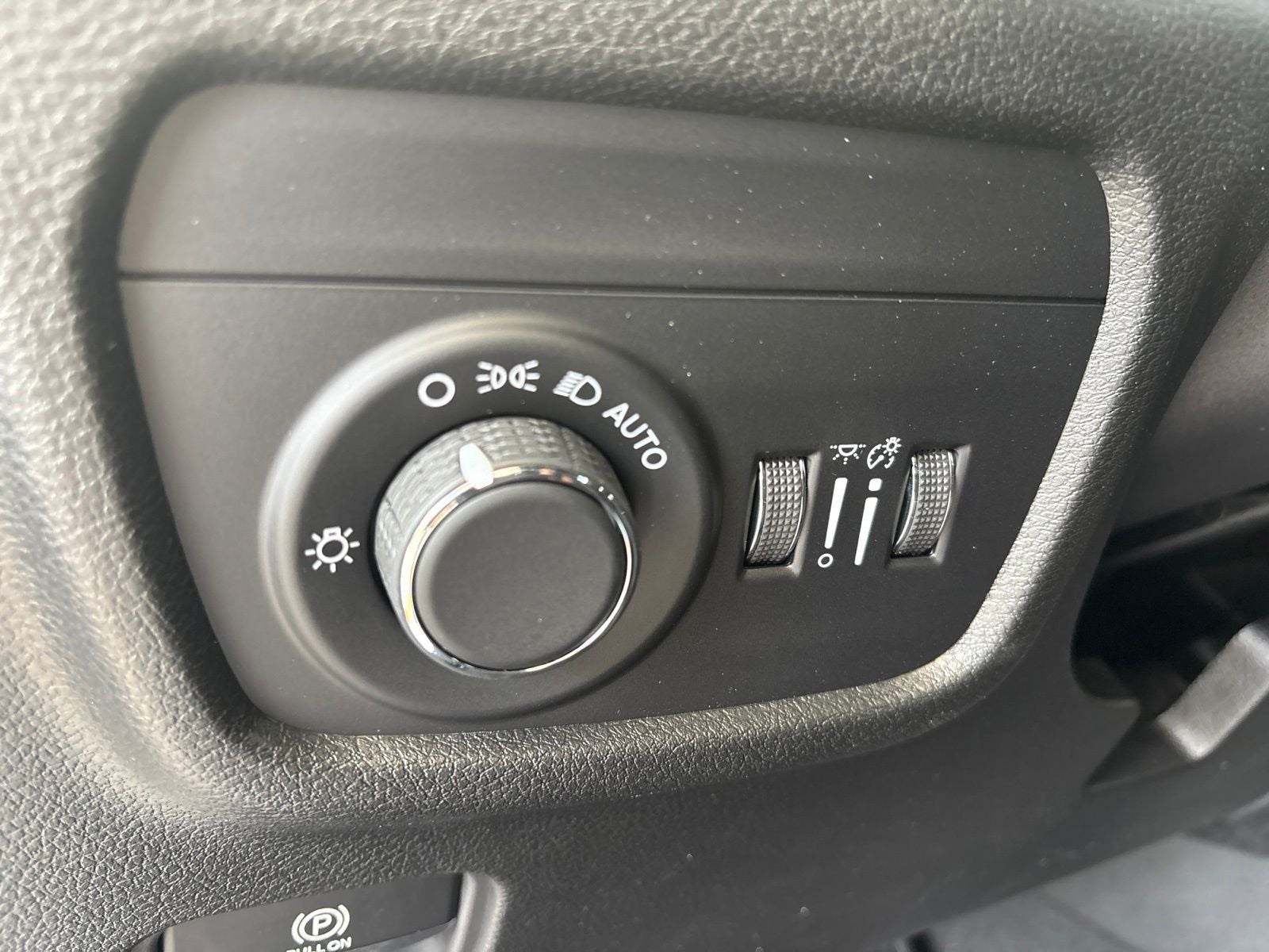 2026 Jeep Grand Cherokee GRAND CHEROKEE LAREDO ALTITUDE 4X2