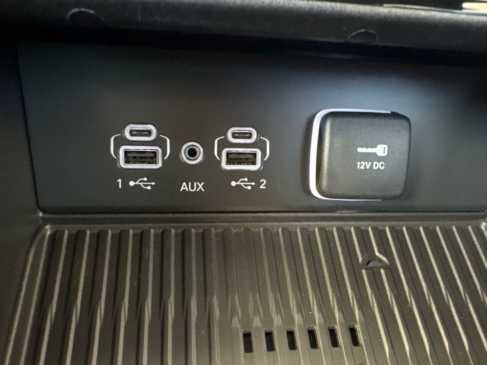 2026 Jeep Grand Cherokee GRAND CHEROKEE LAREDO ALTITUDE 4X2