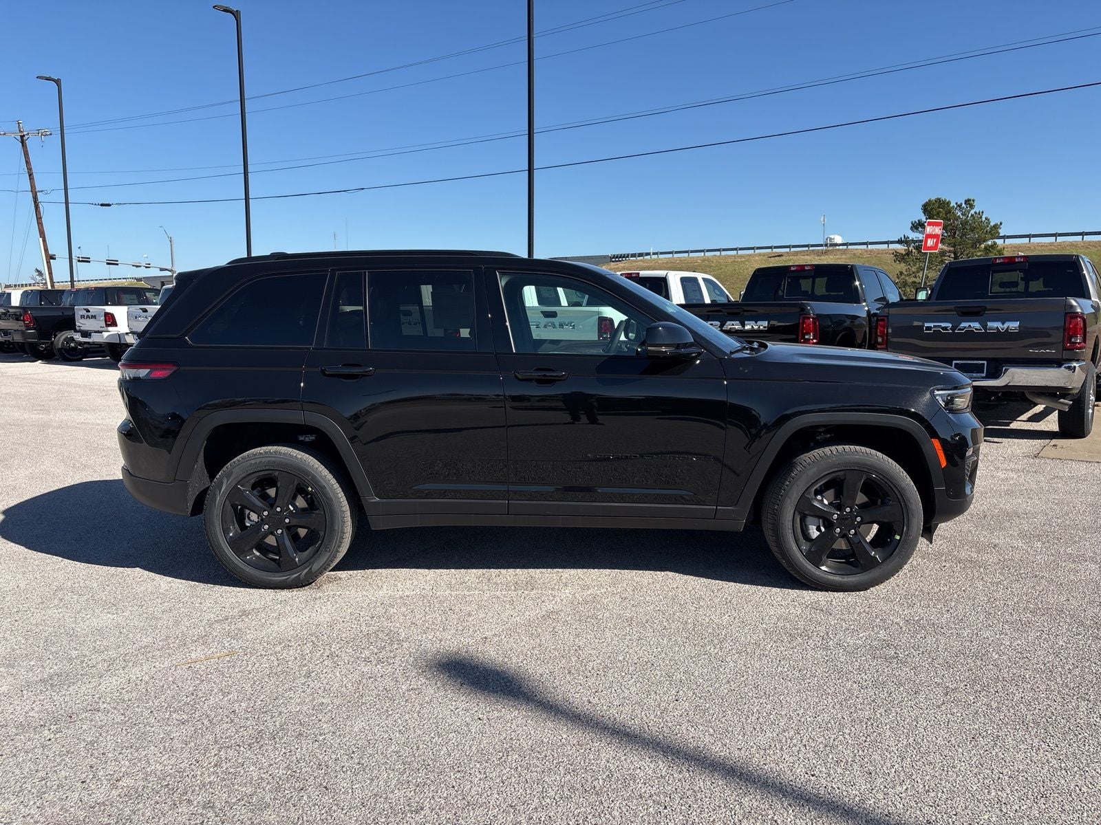2025 Jeep Grand Cherokee GRAND CHEROKEE LIMITED 4X4