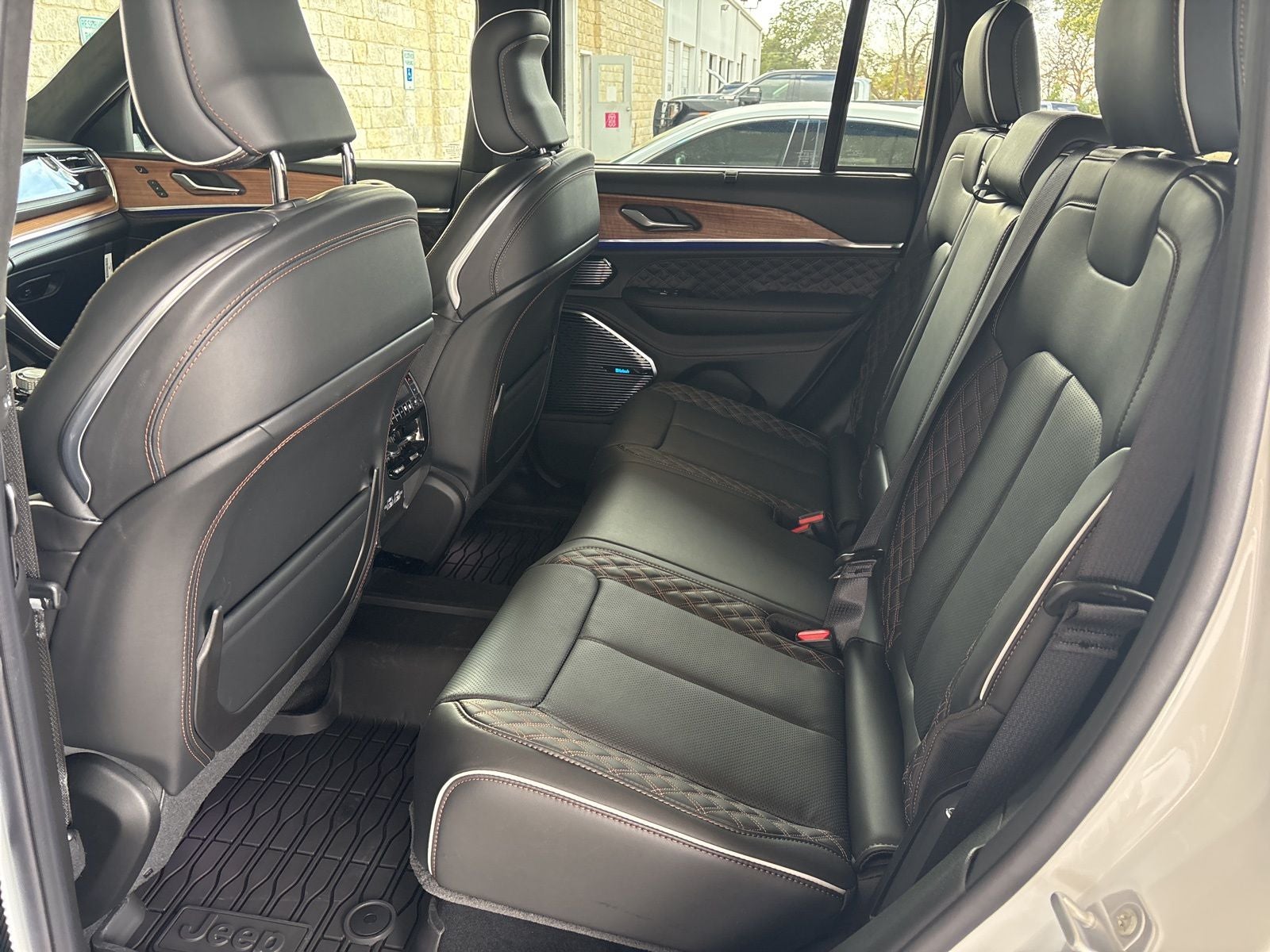 2025 Jeep Grand Cherokee GRAND CHEROKEE SUMMIT RESERVE 4X4