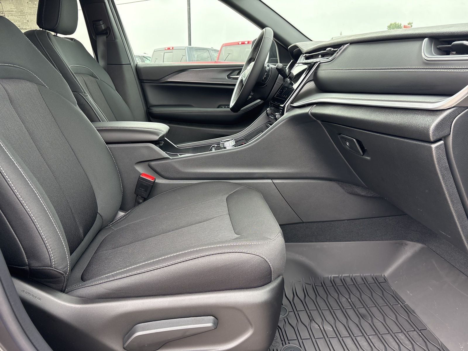 2026 Jeep Grand Cherokee L GRAND CHEROKEE L LAREDO 4X2