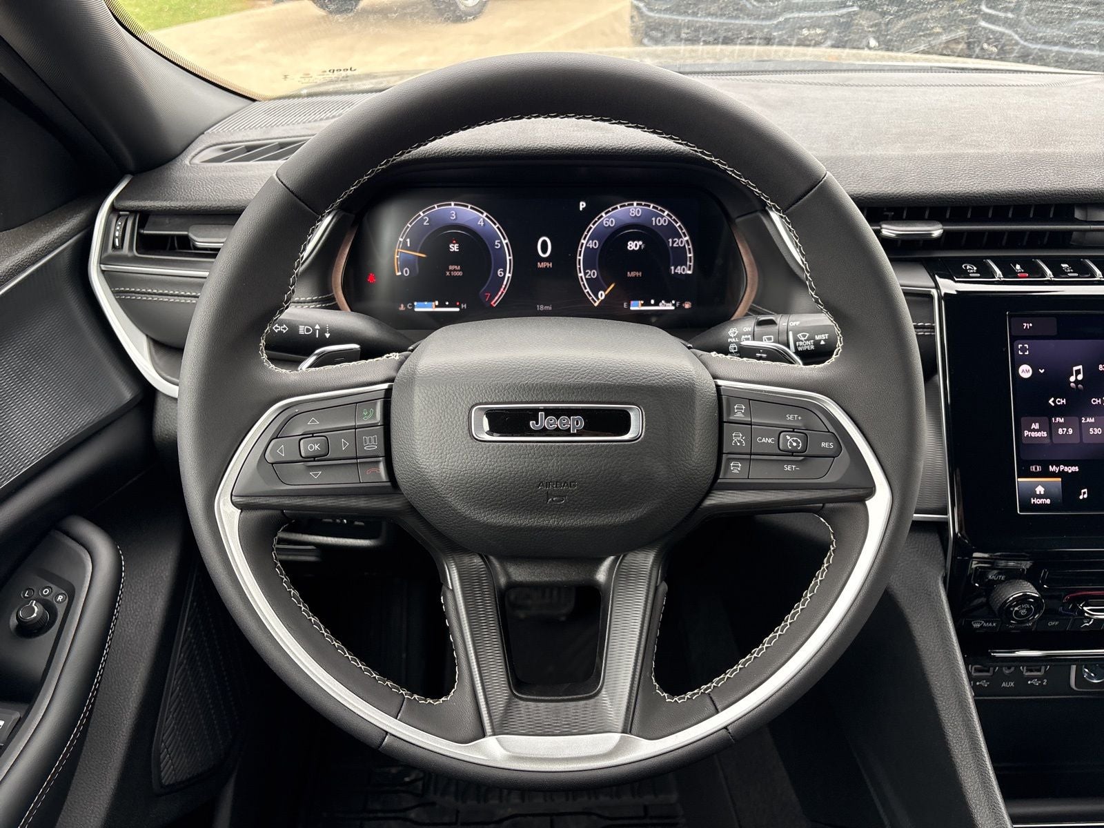 2026 Jeep Grand Cherokee L GRAND CHEROKEE L LAREDO 4X2