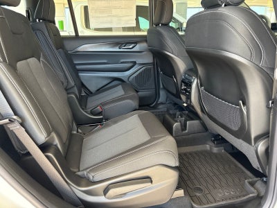 2026 Jeep Grand Cherokee L GRAND CHEROKEE L LAREDO X 4X2