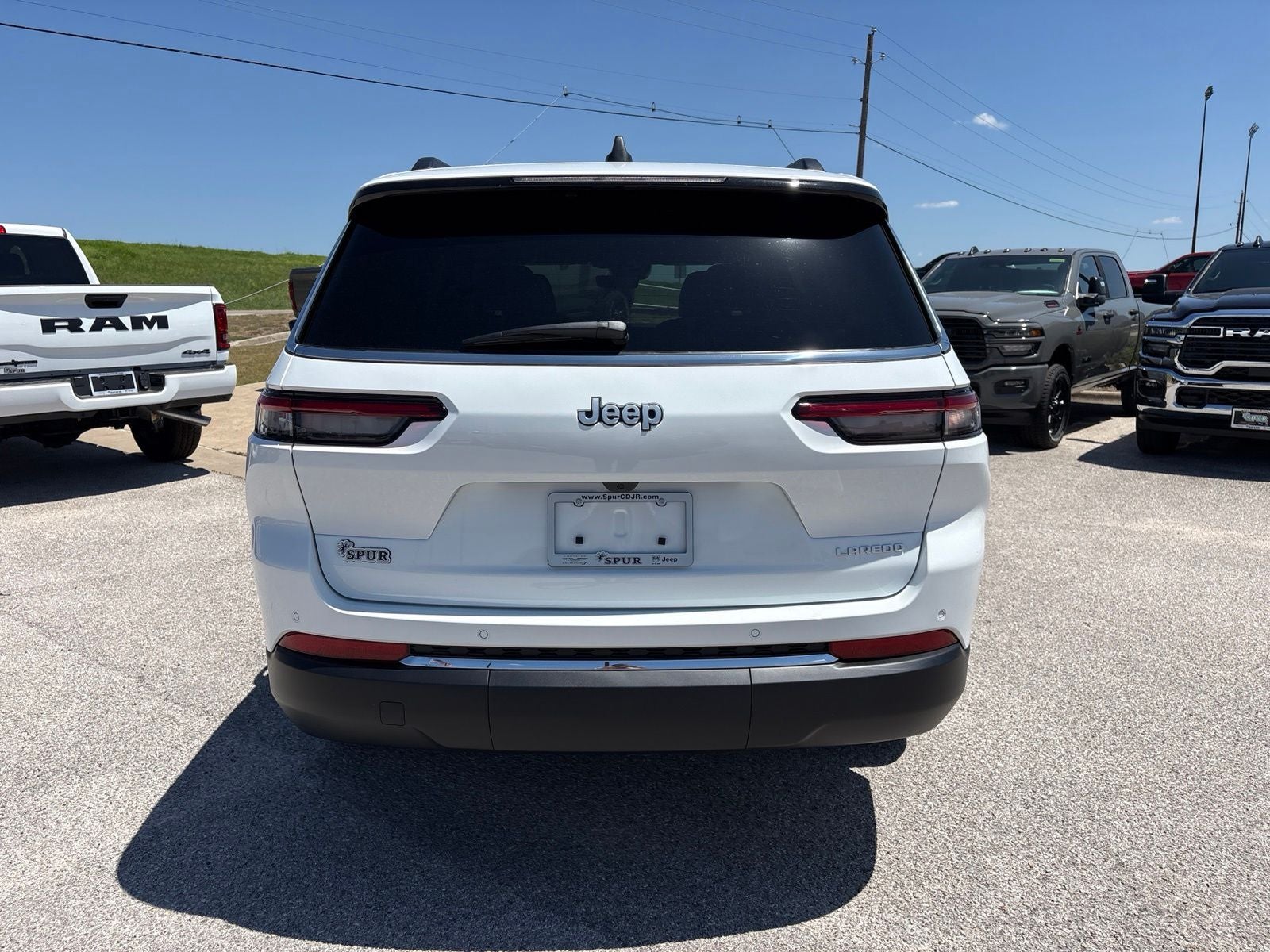 2026 Jeep Grand Cherokee L GRAND CHEROKEE L LAREDO X 4X2