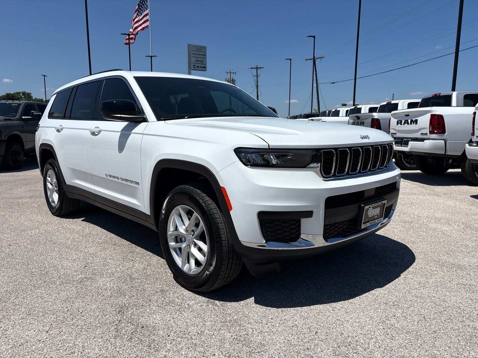 2026 Jeep Grand Cherokee L GRAND CHEROKEE L LAREDO X 4X2