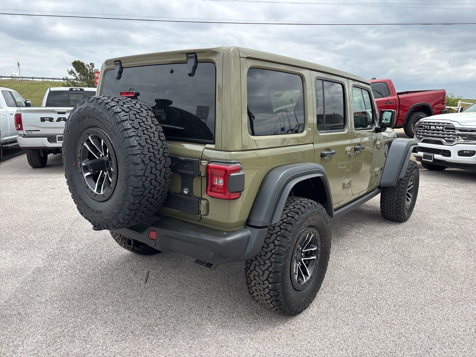 2026 Jeep Wrangler WRANGLER 4-DOOR MOAB 392