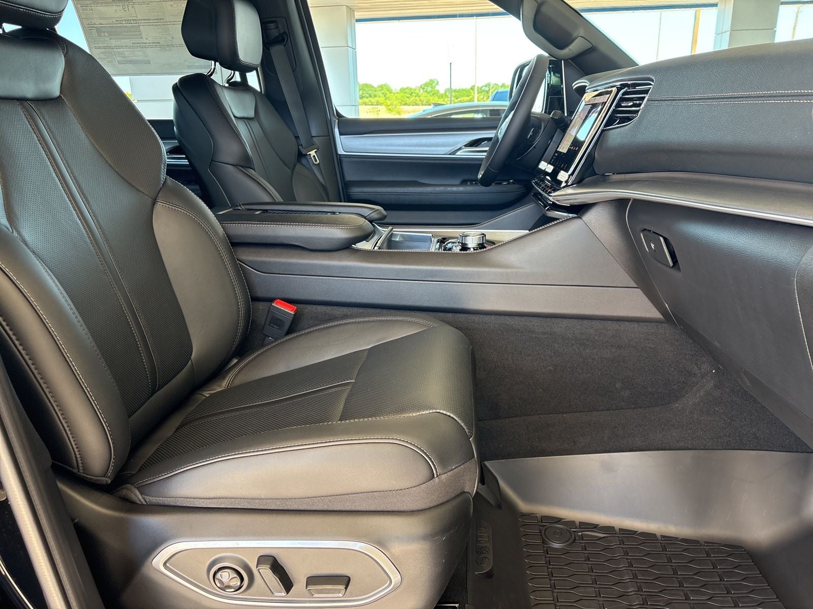 2026 Jeep Grand Wagoneer GRAND WAGONEER UPLAND 4X4