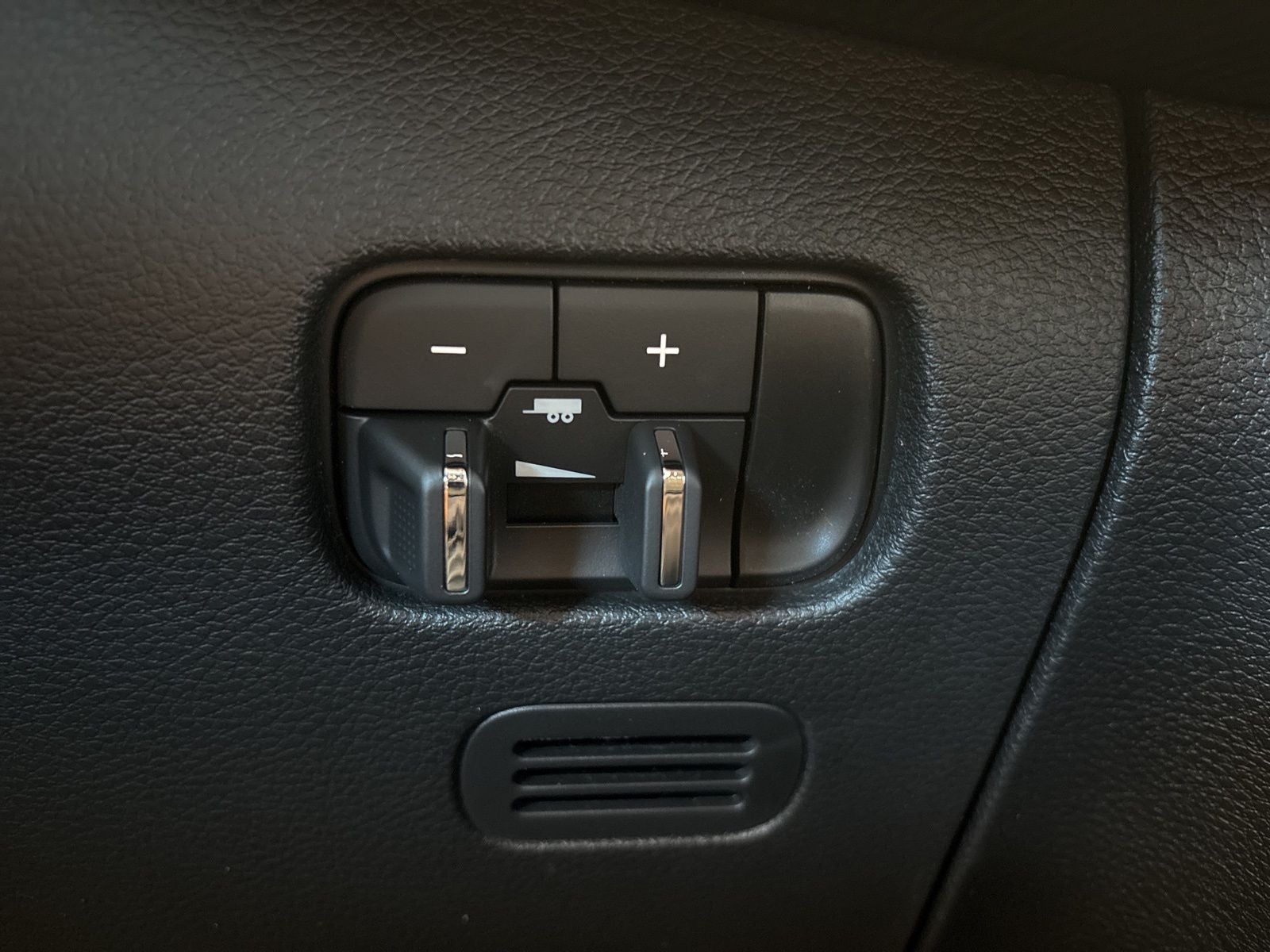 2026 Jeep Grand Wagoneer GRAND WAGONEER UPLAND 4X4