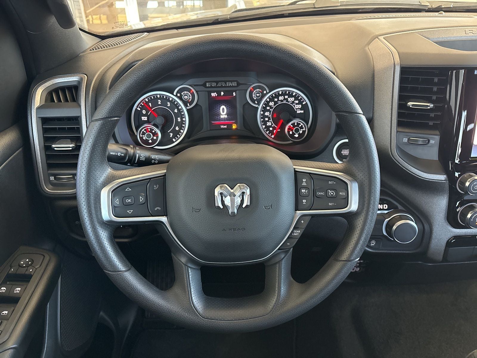 2026 RAM Ram 1500 RAM 1500 EXPRESS CREW CAB 4X2 5'7' BOX