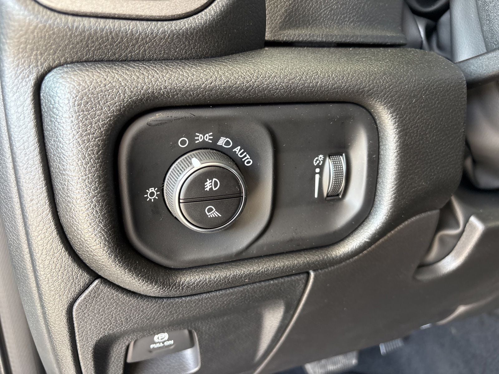 2026 RAM Ram 1500 RAM 1500 EXPRESS CREW CAB 4X2 5'7' BOX