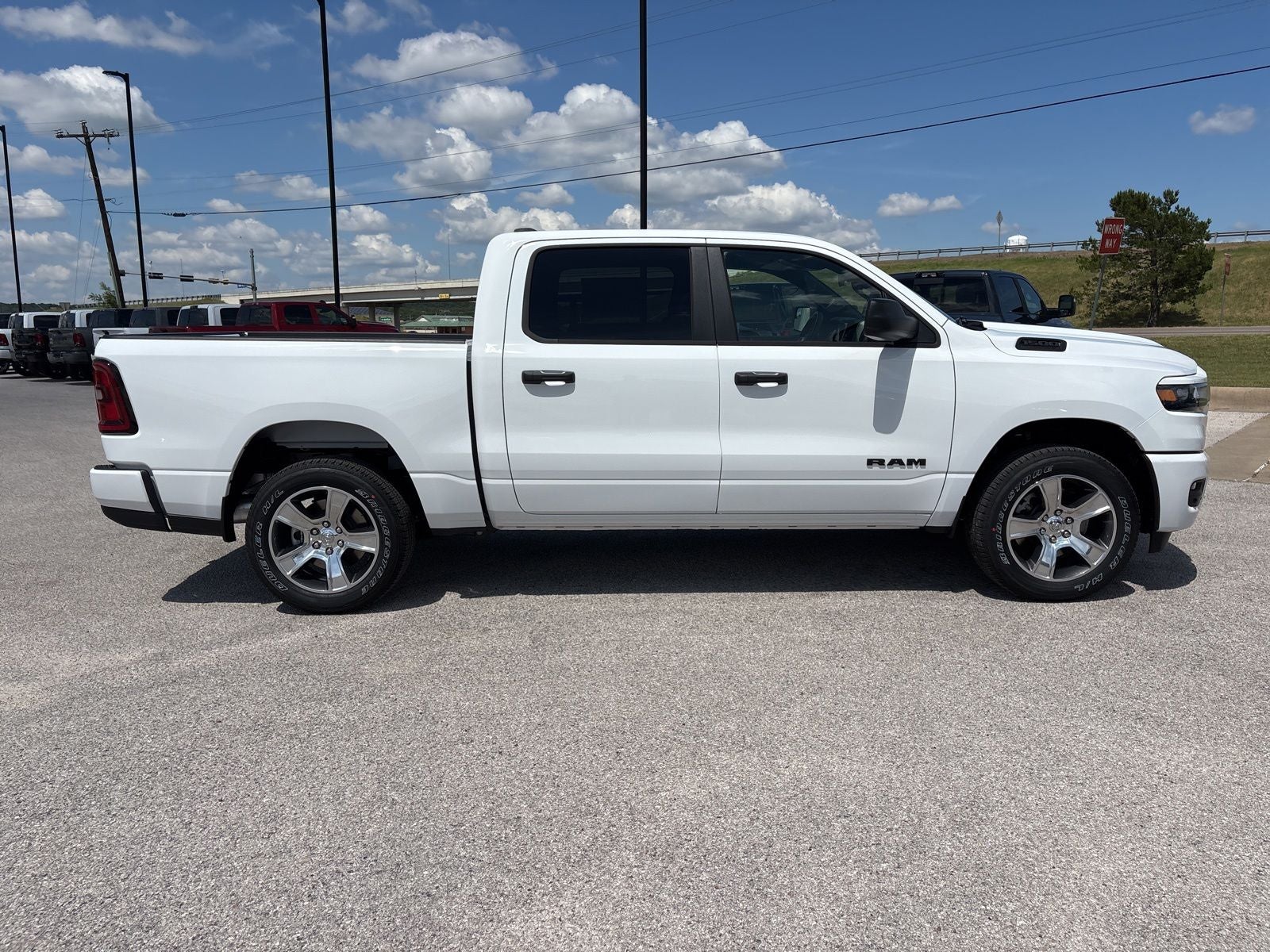 2026 RAM Ram 1500 RAM 1500 EXPRESS CREW CAB 4X2 5'7' BOX