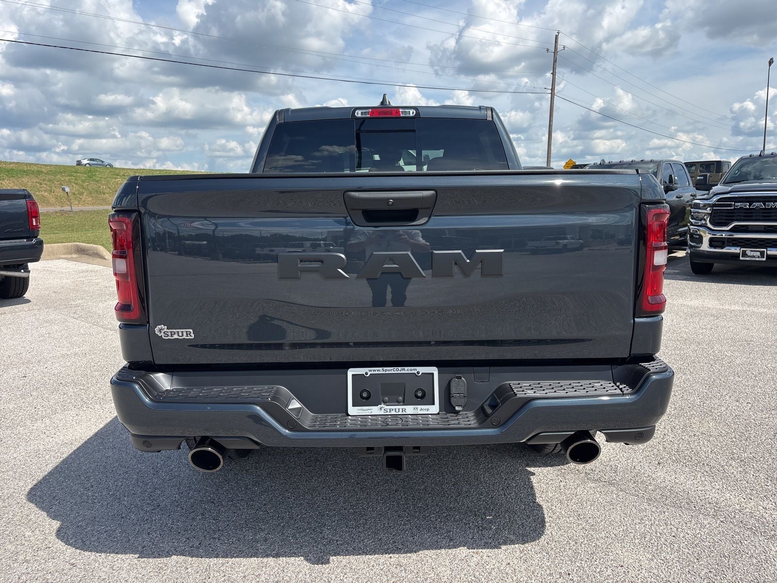 2026 RAM Ram 1500 RAM 1500 EXPRESS CREW CAB 4X2 5'7' BOX